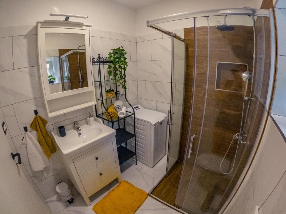 Deluxe Apartment And Studio "Nona Fa" 리예카 외부 사진